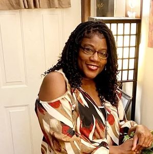 Meet your Posher, Deborah
